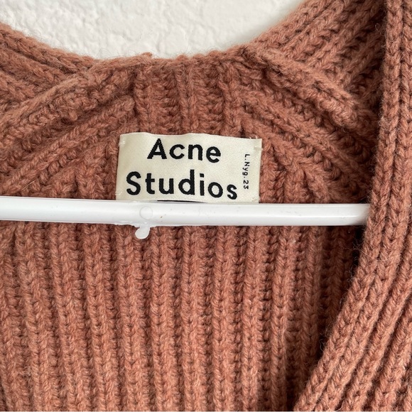 Acne Studios Plunge Neck Sweater Sz M - Picture 2 of 6